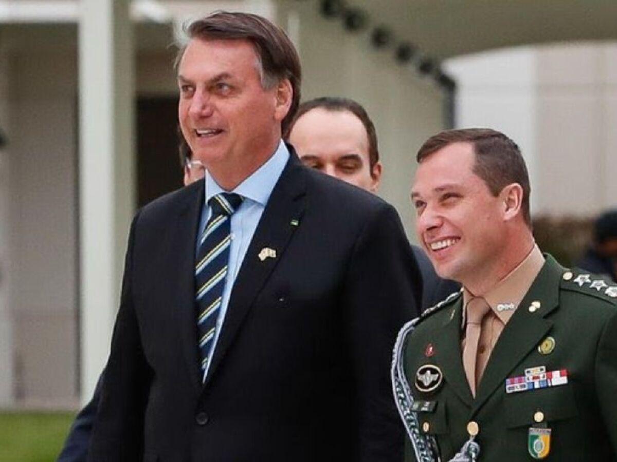 Jair Bolsonaro y coronel Cid