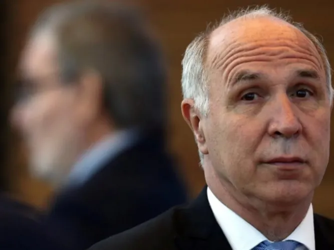 lorenzzeti_crop1644235378064