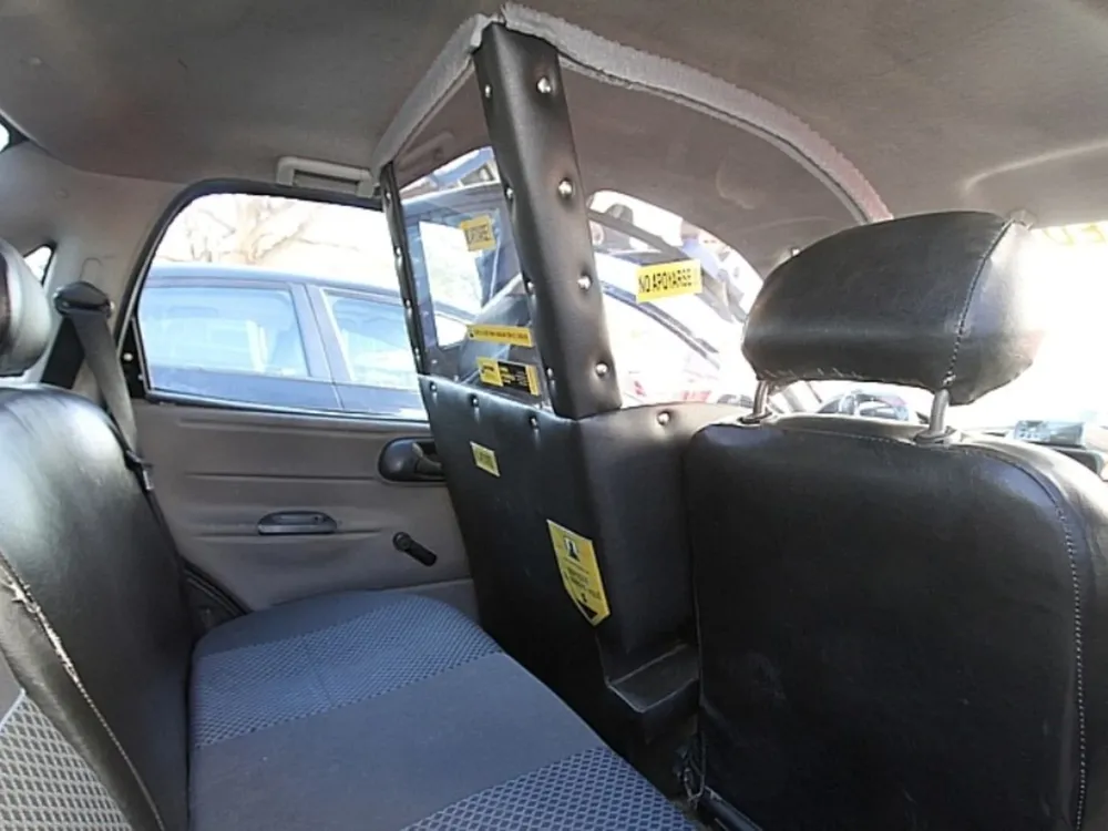 Taxis barrera antibalística