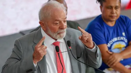 Lula lanzó plan de viviendas