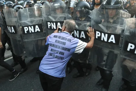 Represión Jubilados 1