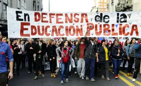 Universidad Marcha