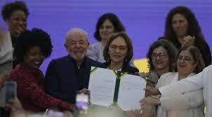 Lula ley igual salario mujeres u hombres