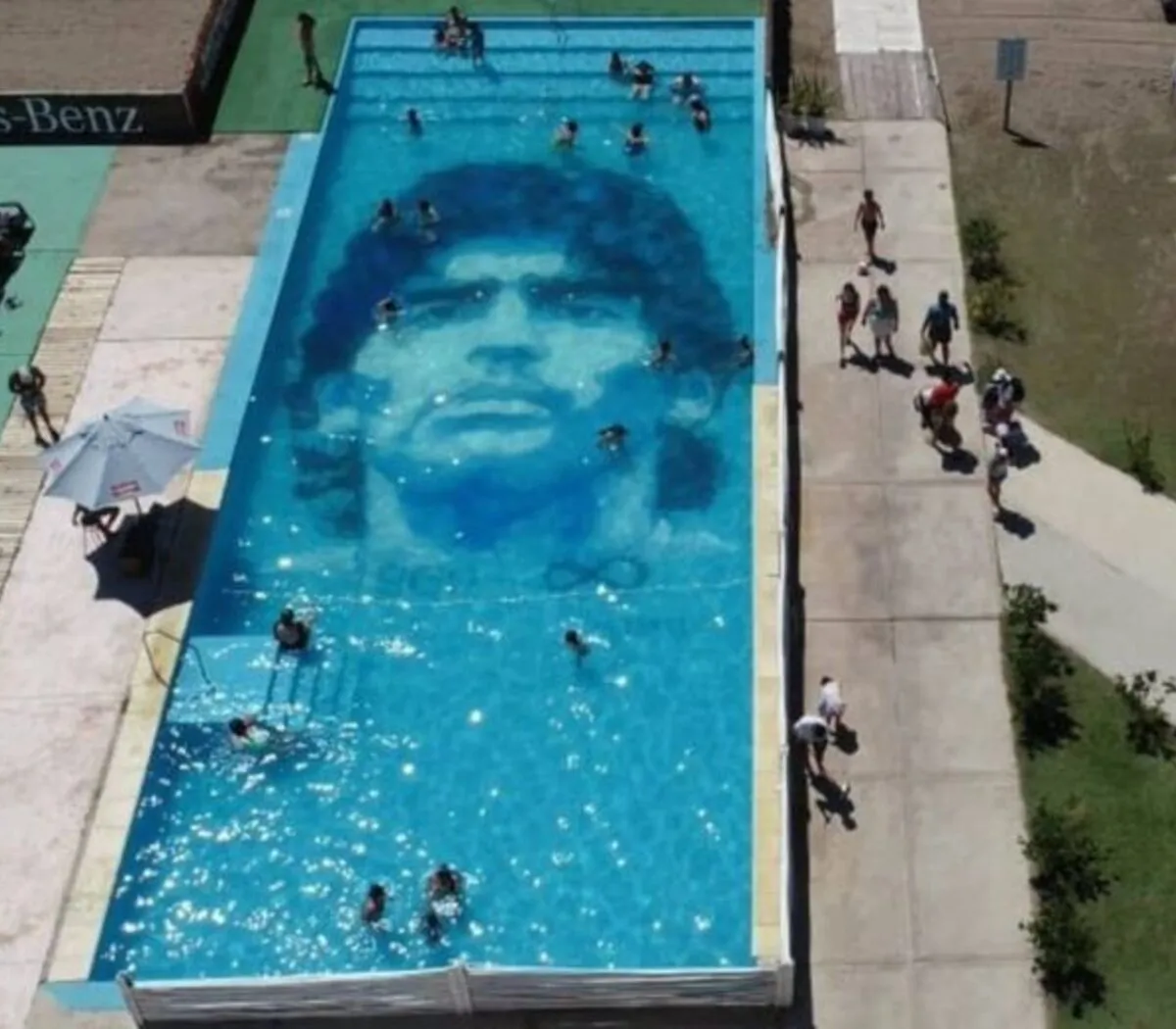Homenaje a Maradona