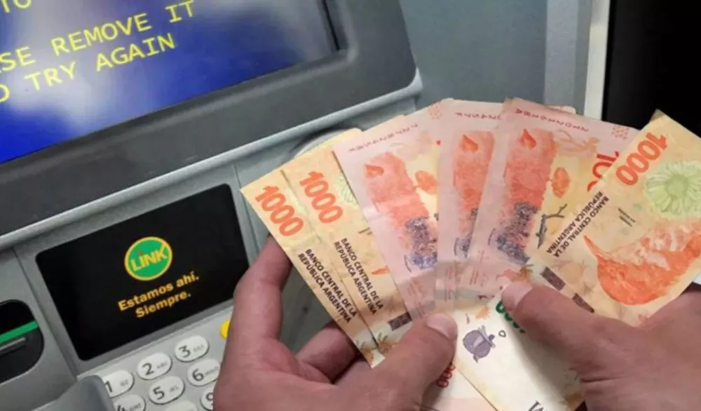 extraccion-dinero-cajero-automaticojpg-1-e1625582938780