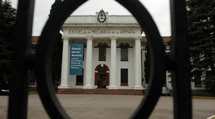 20231028_090352706_imagebot