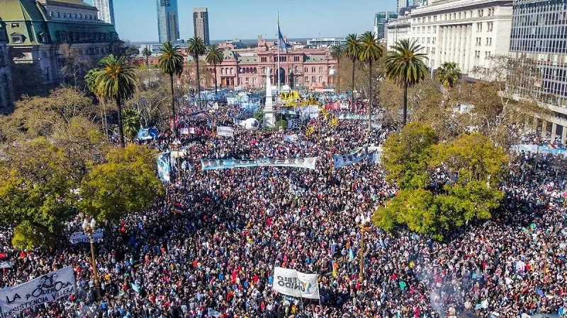 plaza-de-mayo