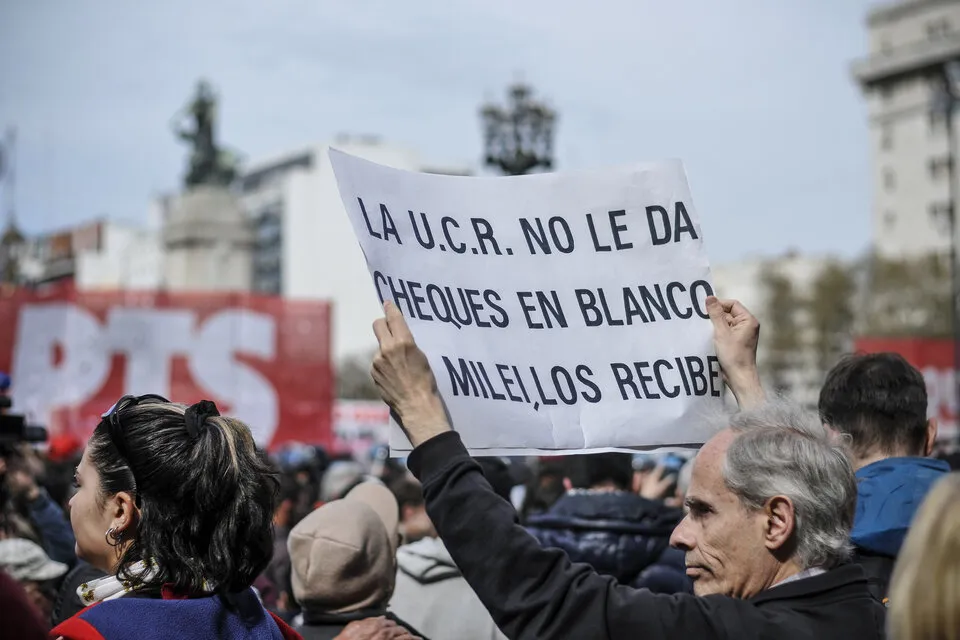 872308-2-a-adrianperez