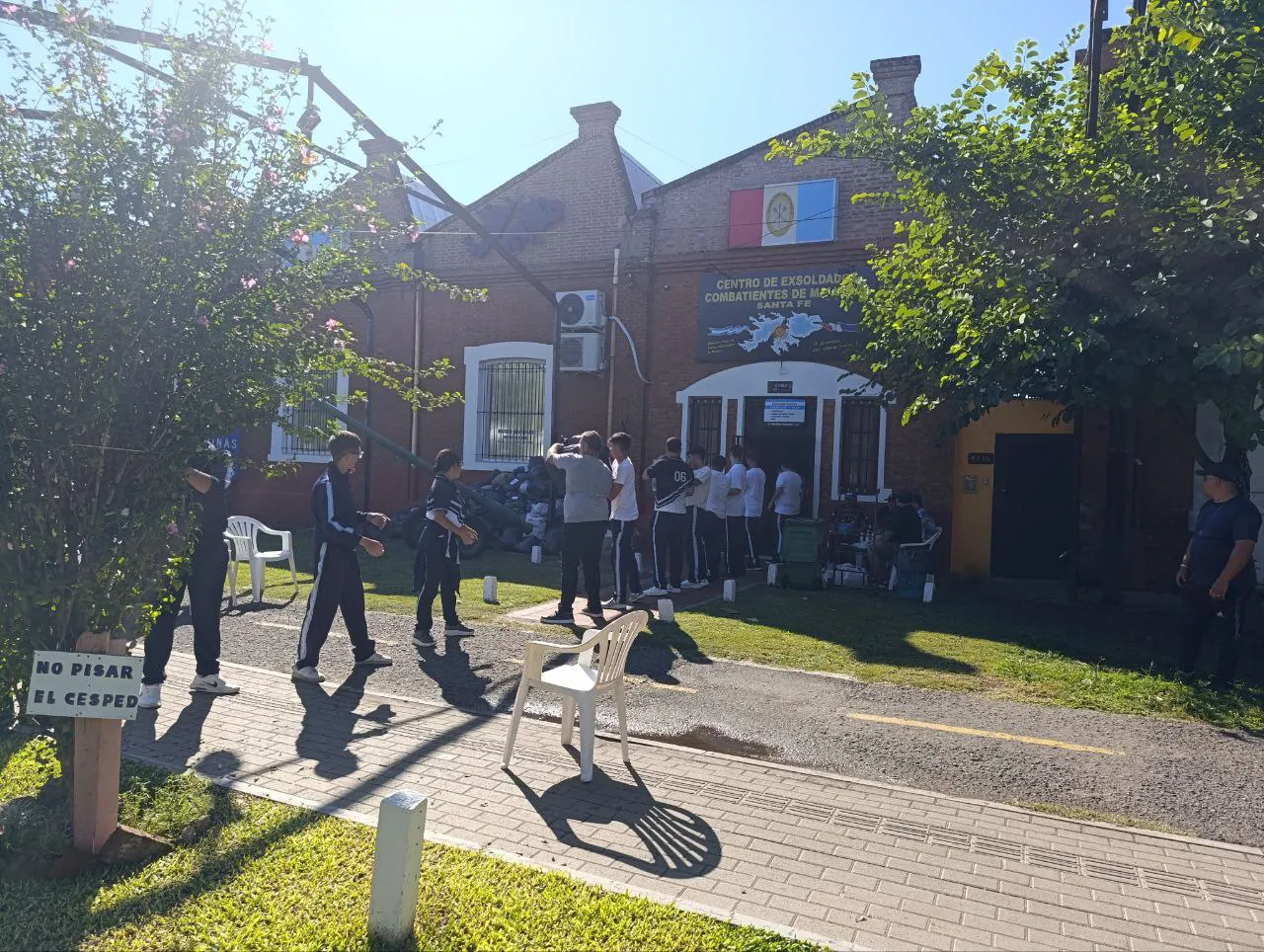 photo_5100665395538407198_y