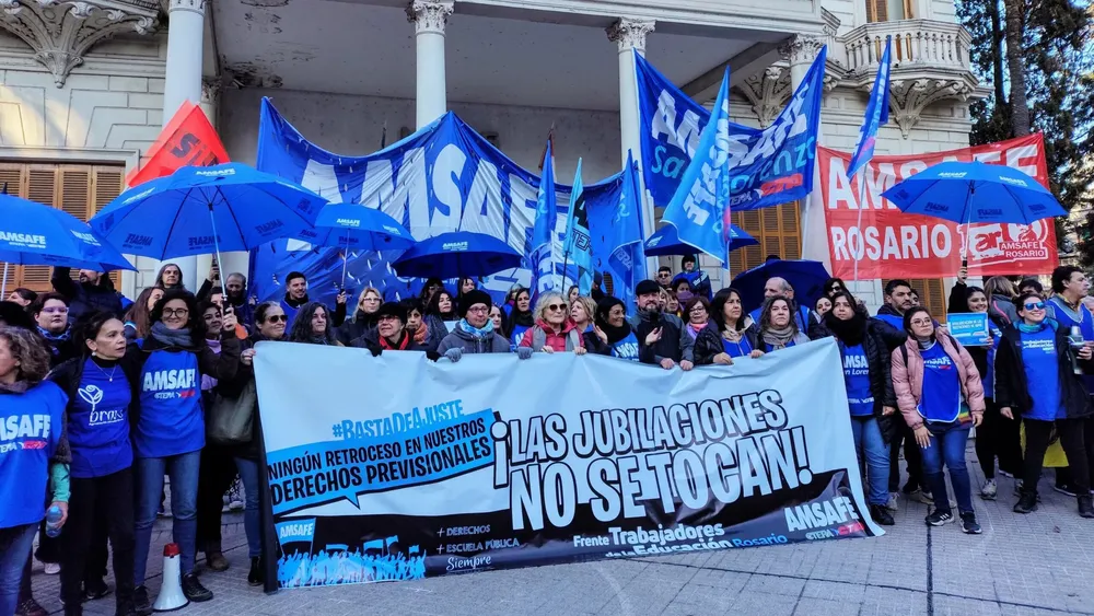 amsafe-iapos-protesta-jornada-paro-2-scaled-e1725477610621