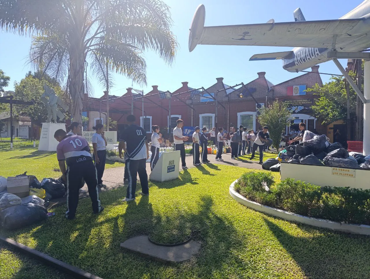 photo_5098512049260047688_y