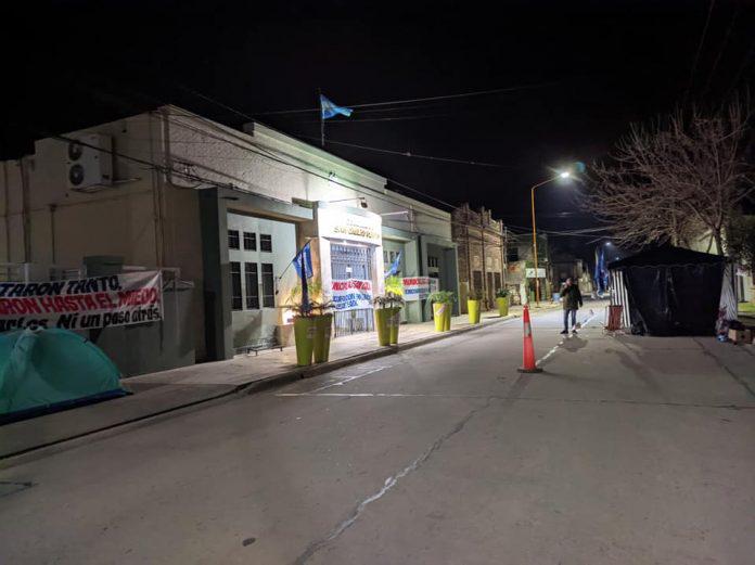 trabajadores-frio-696x521