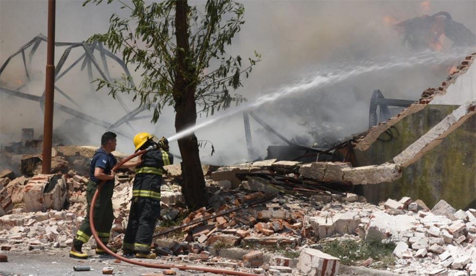 Incendio-distribuidora-santa-fe-1