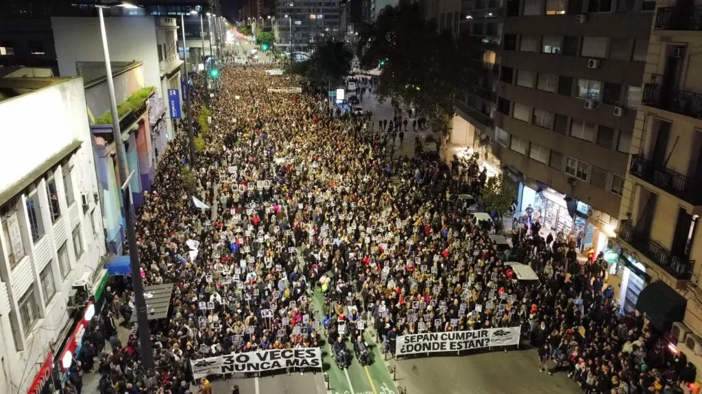 Marcha de silencio Uruguay 1
