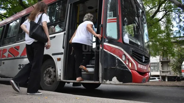 colectivos-urbanos-pasajeros-veranojpg