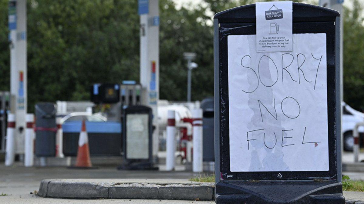 reino-unido-gran-bretana-inglaterra-escasez-combustibles1png