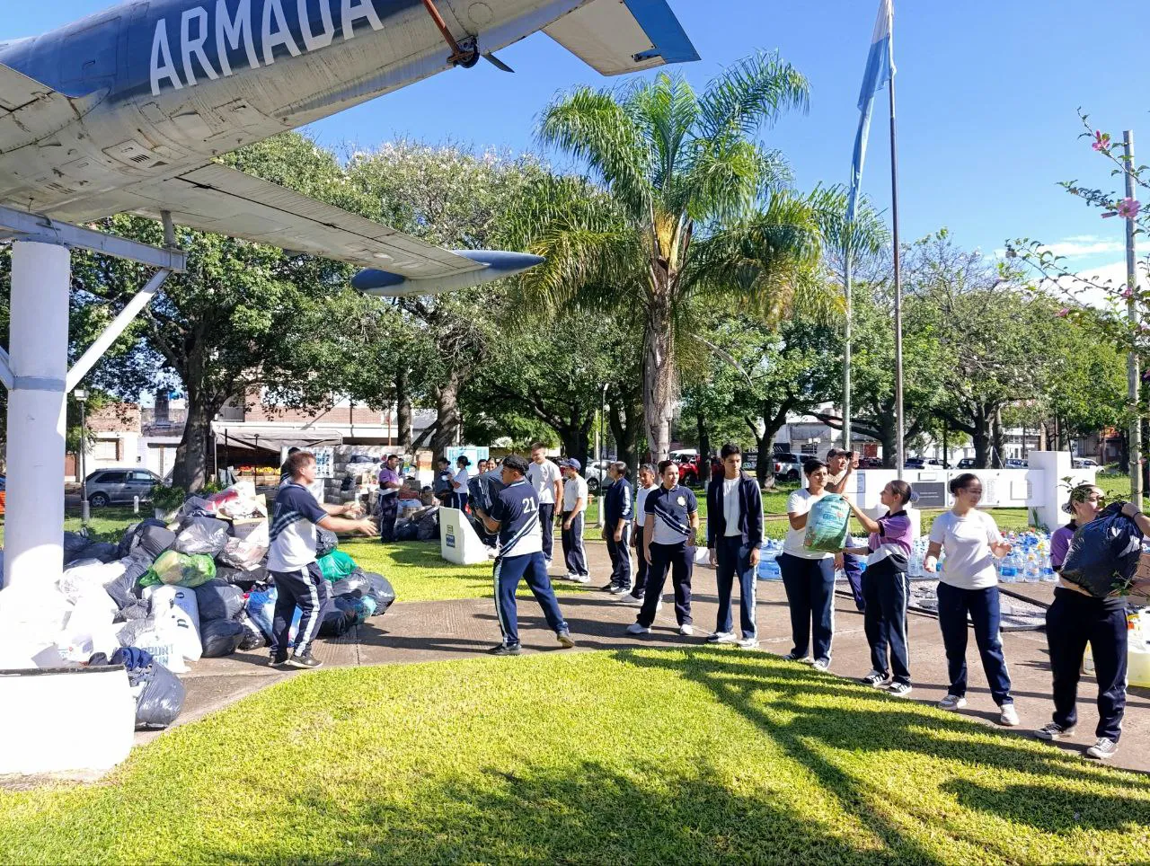 photo_5098512049260047687_y