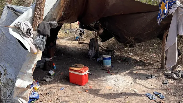 una_de_las_carpas_en_donde_las_victimas_pasaban_sus_dias_en_campos_del_norte_de_santa_fe