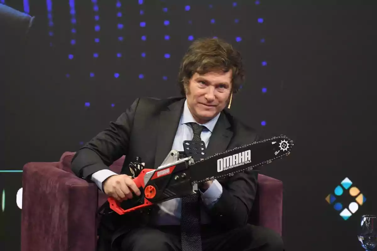 javier-milei-en-cronica-con-chiche-gelblung-9_1200_800