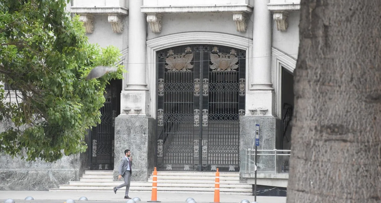 Tribunales